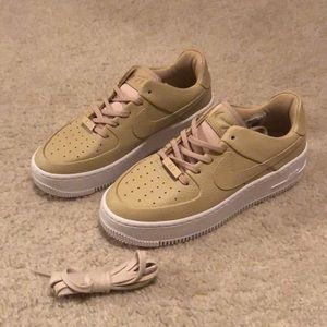 Nike Air Force 1 Sage Low